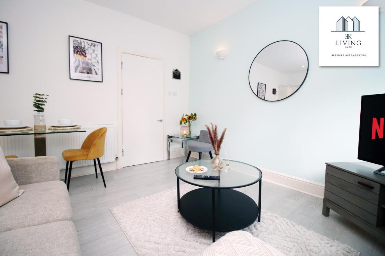 Cosy In The Heart Of Uplands - - Prime Location - By Ekliving Luxe